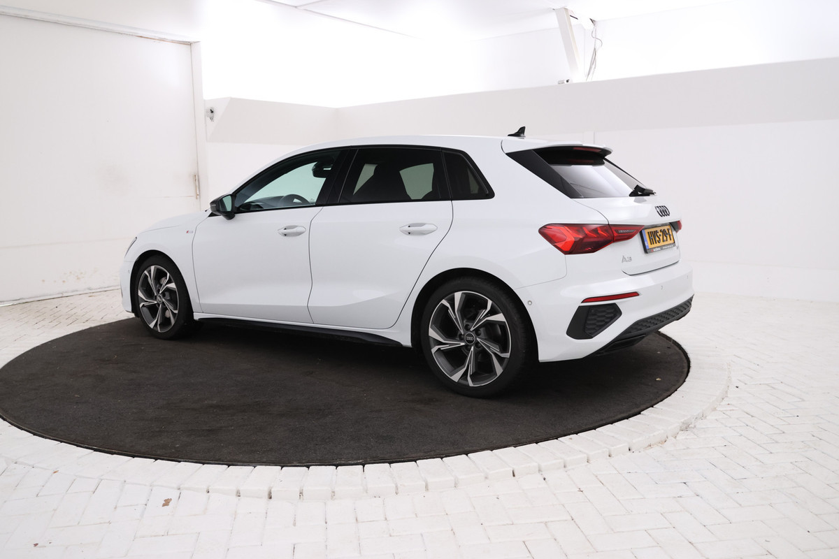 Audi A3 Sportback 30 TDI S edition Apple / Android Carplay, Cruise control, Volleder! Audi A3 Sportback 30 TDI S edition Apple / Android Carplay, Cruise control, Volleder!