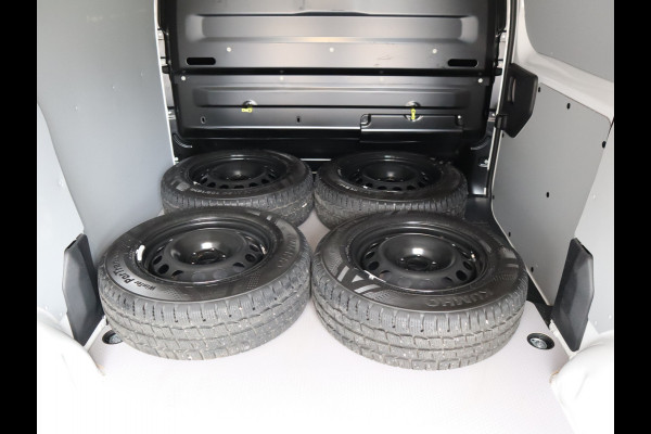 Peugeot Expert 2.0 BlueHDI 145pk Automaat - L3 Lang - Winterpakket - Standkachel - Apple Play - Trekhaak