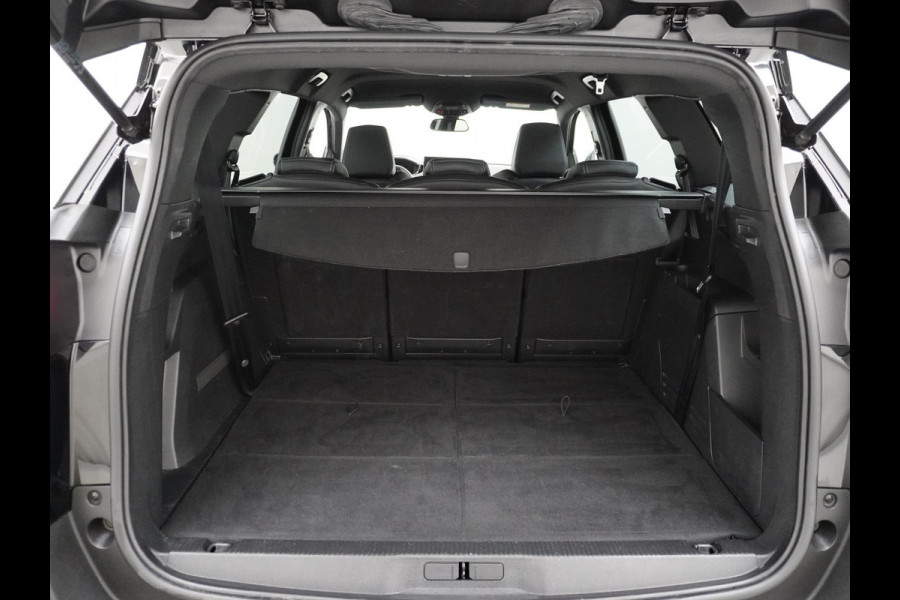 Peugeot 5008 Hybrid 136pk Allure Pack Business NAVI | 7 PERSOONS | RIJKLAAR INCL. 12 MND. BOVAGGARANTIE