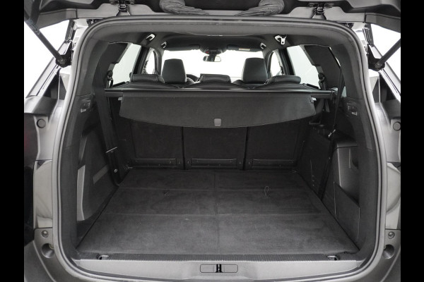 Peugeot 5008 Hybrid 136pk Allure Pack Business NAVI | 7 PERSOONS | RIJKLAAR INCL. 12 MND. BOVAGGARANTIE