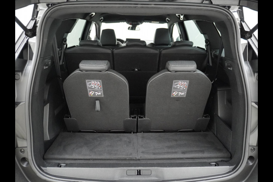 Peugeot 5008 Hybrid 136pk Allure Pack Business NAVI | 7 PERSOONS | RIJKLAAR INCL. 12 MND. BOVAGGARANTIE