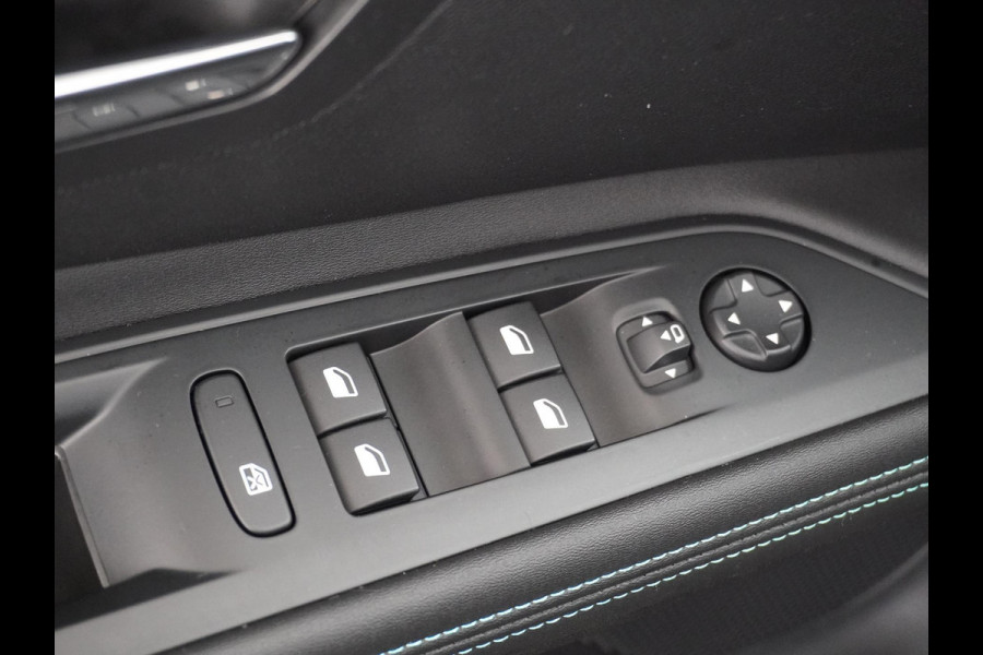 Peugeot 5008 Hybrid 136pk Allure Pack Business NAVI | 7 PERSOONS | RIJKLAAR INCL. 12 MND. BOVAGGARANTIE