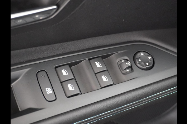 Peugeot 5008 Hybrid 136pk Allure Pack Business NAVI | 7 PERSOONS | RIJKLAAR INCL. 12 MND. BOVAGGARANTIE