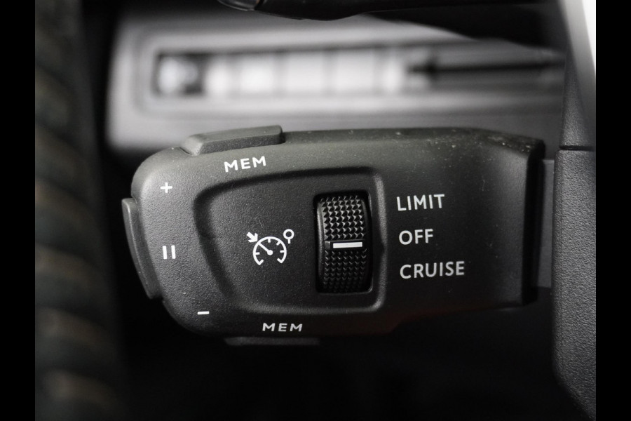 Peugeot 5008 Hybrid 136pk Allure Pack Business NAVI | 7 PERSOONS | RIJKLAAR INCL. 12 MND. BOVAGGARANTIE