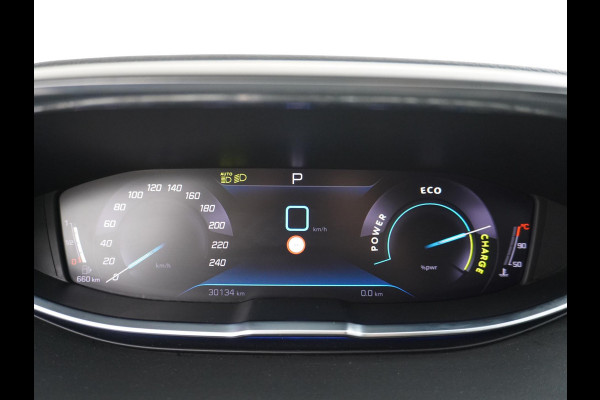 Peugeot 5008 Hybrid 136pk Allure Pack Business NAVI | 7 PERSOONS | RIJKLAAR INCL. 12 MND. BOVAGGARANTIE