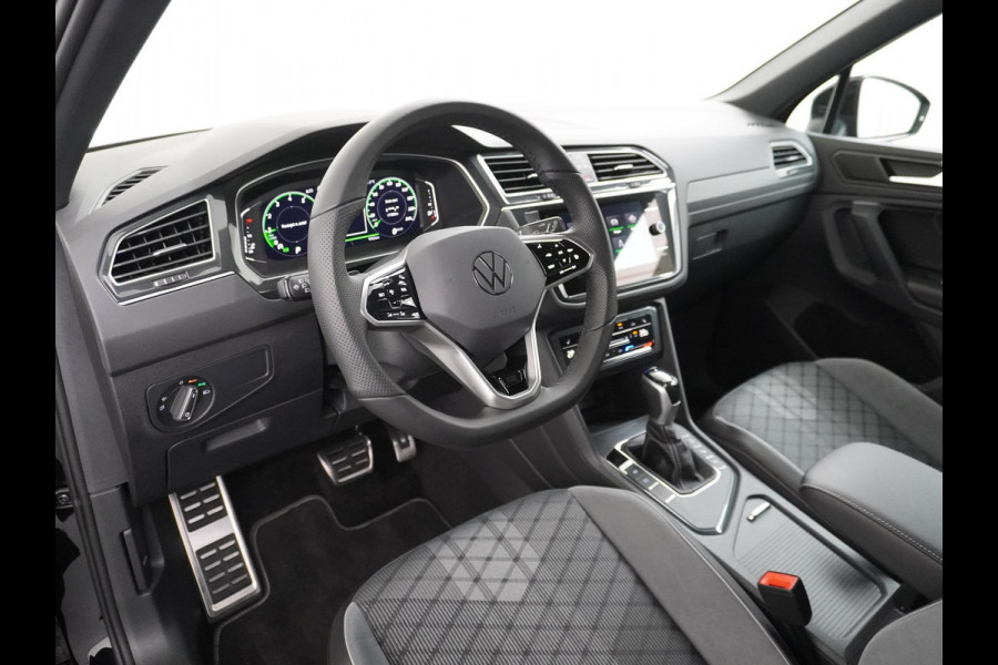 Volkswagen Tiguan 1.5 TSI R-Line Business CAMERA | STOEL + STUURVERWARMING | VIRTUAL DASH
