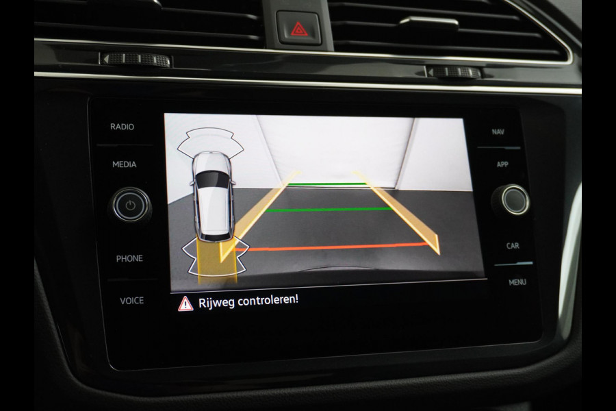 Volkswagen Tiguan 1.5 TSI R-Line Business CAMERA | STOEL + STUURVERWARMING | VIRTUAL DASH