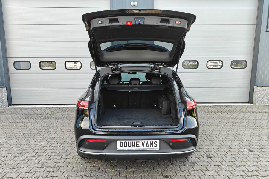 Mercedes-Benz EQC 400 4MATIC 360° Camera Burmester Trekhaak Panorama BTW auto Dealer onderhouden.