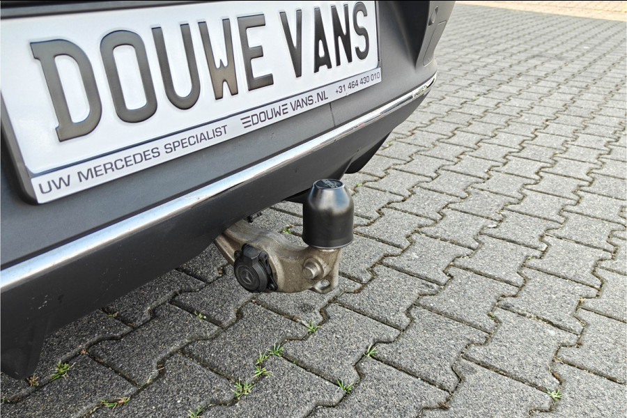 Mercedes-Benz EQC 400 4MATIC 360° Camera Burmester Trekhaak Panorama BTW auto Dealer onderhouden.