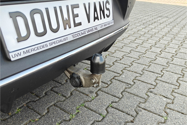 Mercedes-Benz EQC 400 4MATIC 360° Camera Burmester Trekhaak Panorama BTW auto Dealer onderhouden.