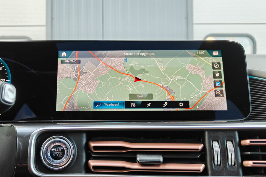 Mercedes-Benz EQC 400 4MATIC 360° Camera Burmester Trekhaak Panorama BTW auto Dealer onderhouden.