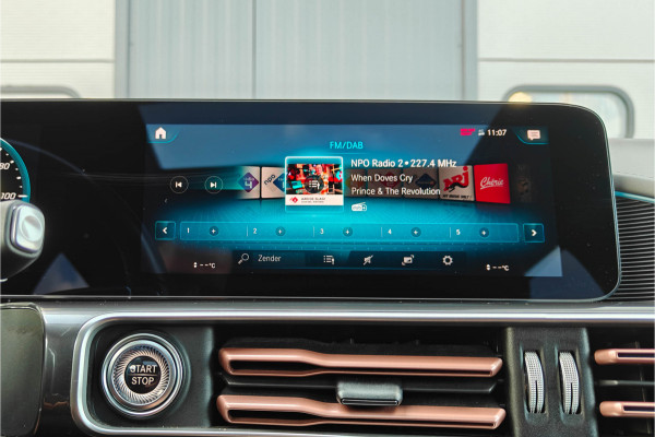 Mercedes-Benz EQC 400 4MATIC 360° Camera Burmester Trekhaak Panorama BTW auto Dealer onderhouden.