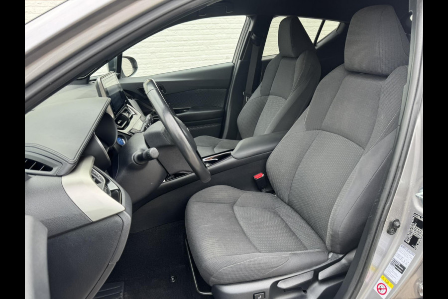 Toyota C-HR 1.8 Hybrid Style Cruise control Climate control Stoelverwarming JBL Parkeersensoren voor/achter Achteruitrijcamera