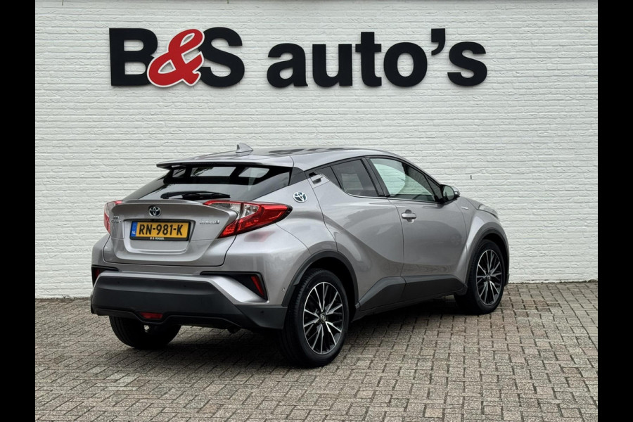 Toyota C-HR 1.8 Hybrid Style Cruise control Climate control Stoelverwarming JBL Parkeersensoren voor/achter Achteruitrijcamera