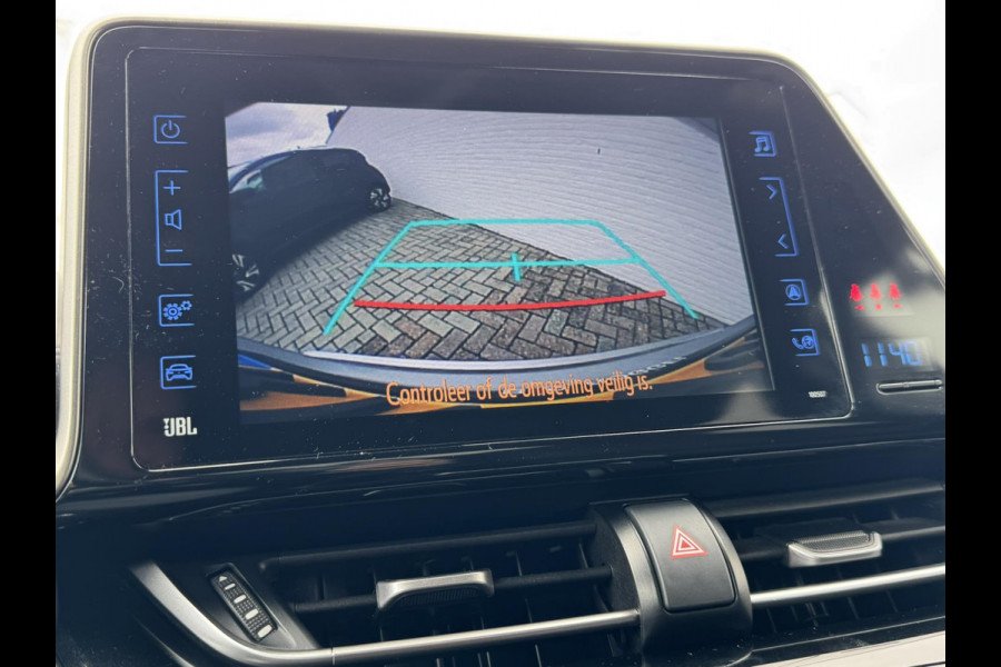 Toyota C-HR 1.8 Hybrid Style Cruise control Climate control Stoelverwarming JBL Parkeersensoren voor/achter Achteruitrijcamera