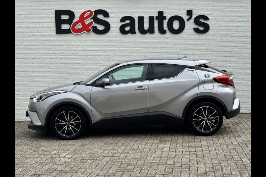 Toyota C-HR 1.8 Hybrid Style Cruise control Climate control Stoelverwarming JBL Parkeersensoren voor/achter Achteruitrijcamera