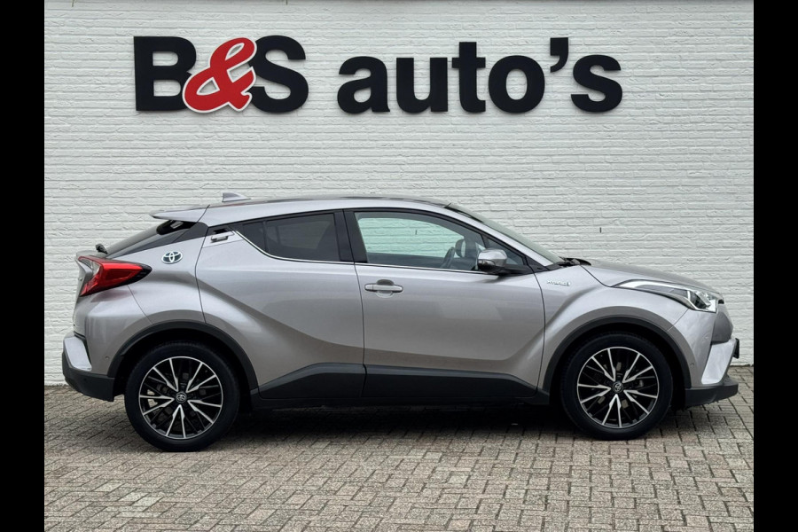 Toyota C-HR 1.8 Hybrid Style Cruise control Climate control Stoelverwarming JBL Parkeersensoren voor/achter Achteruitrijcamera