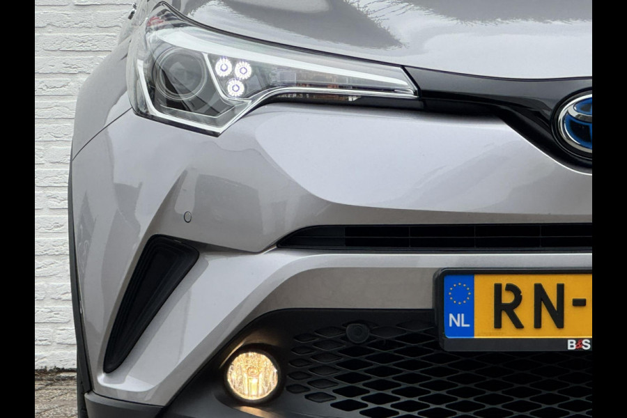 Toyota C-HR 1.8 Hybrid Style Cruise control Climate control Stoelverwarming JBL Parkeersensoren voor/achter Achteruitrijcamera