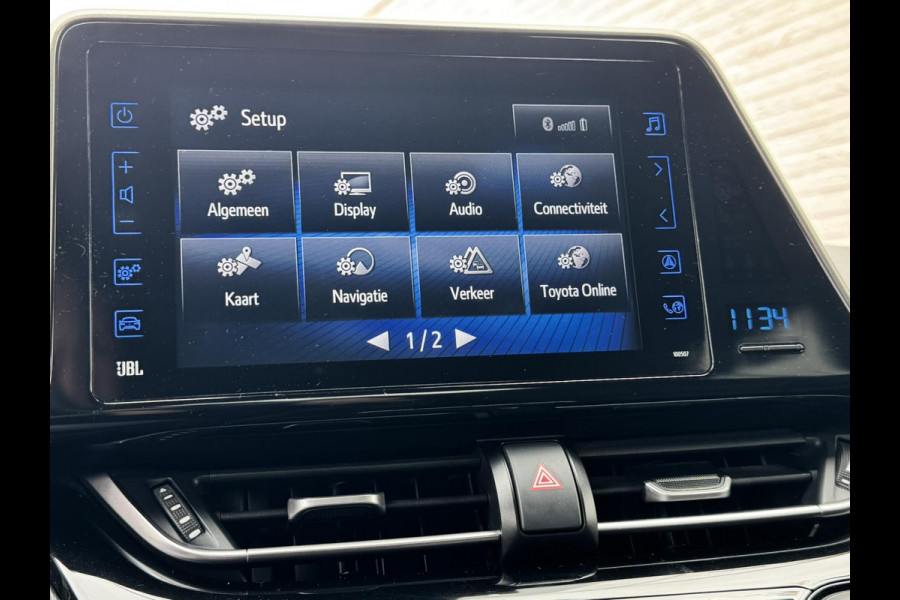 Toyota C-HR 1.8 Hybrid Style Cruise control Climate control Stoelverwarming JBL Parkeersensoren voor/achter Achteruitrijcamera