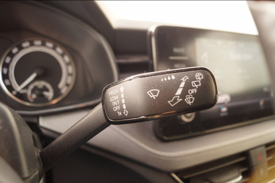 Škoda SCALA 1.0 TSI 110pk Style -NAVI-ECC-LED-PDC-