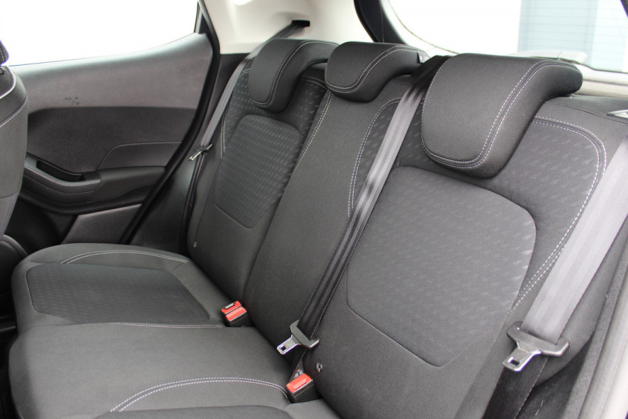 Ford Fiesta 1.0-100pk EcoBoost Titanium. Mooie en zuinige Ford Fiesta in de luxe Titanium uitvoering.