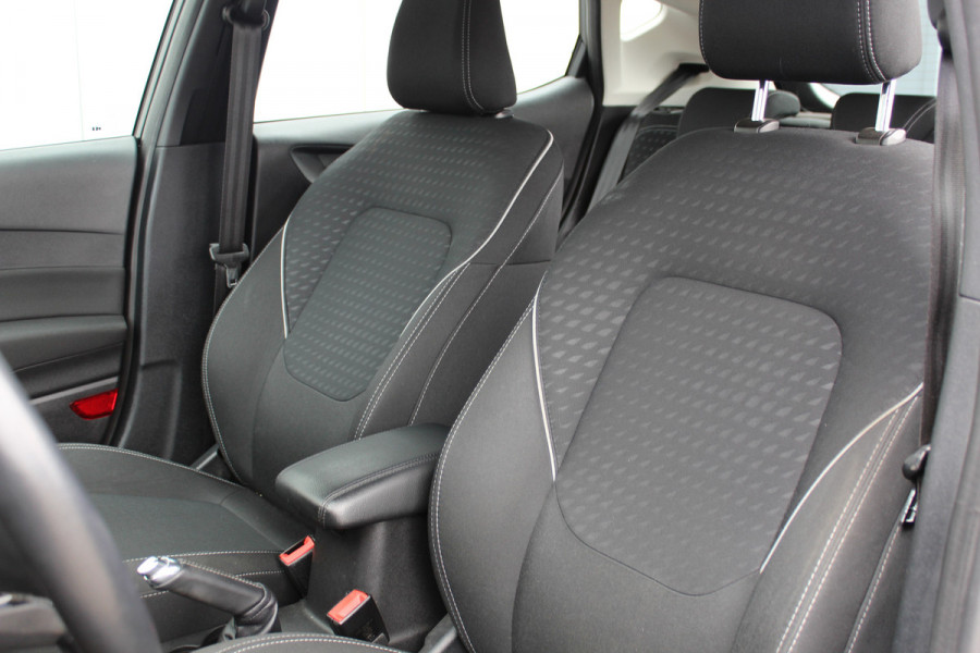 Ford Fiesta 1.0-100pk EcoBoost Titanium. Mooie en zuinige Ford Fiesta in de luxe Titanium uitvoering.