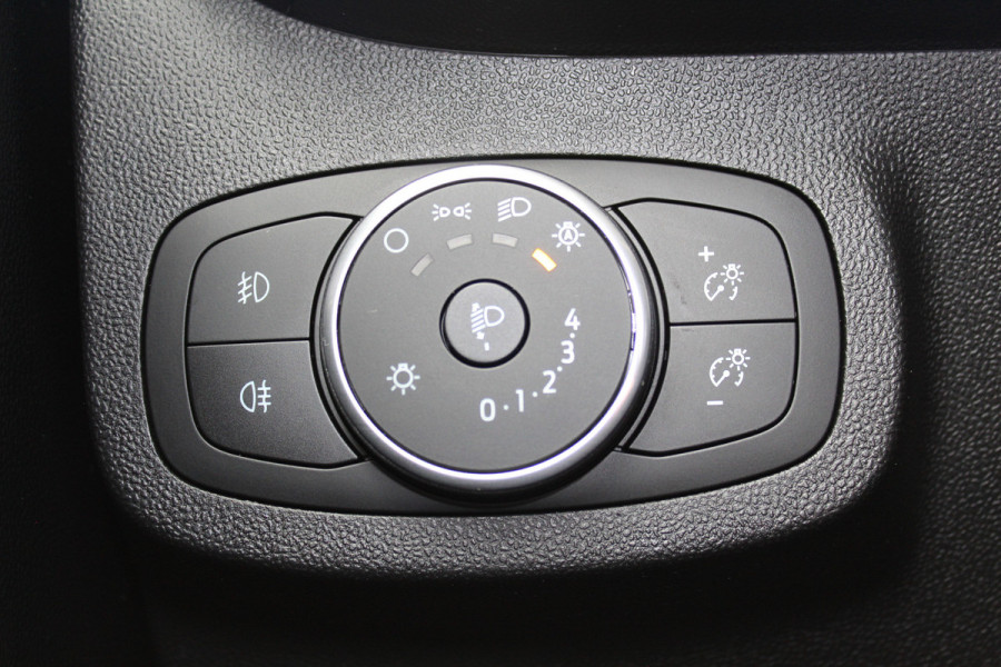 Ford Fiesta 1.0-100pk EcoBoost Titanium. Mooie en zuinige Ford Fiesta in de luxe Titanium uitvoering.