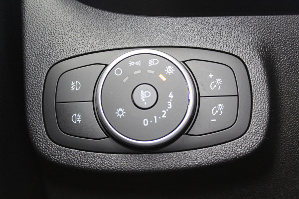Ford Fiesta 1.0-100pk EcoBoost Titanium. Mooie en zuinige Ford Fiesta in de luxe Titanium uitvoering.