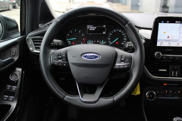 Ford Fiesta 1.0-100pk EcoBoost Titanium. Mooie en zuinige Ford Fiesta in de luxe Titanium uitvoering.