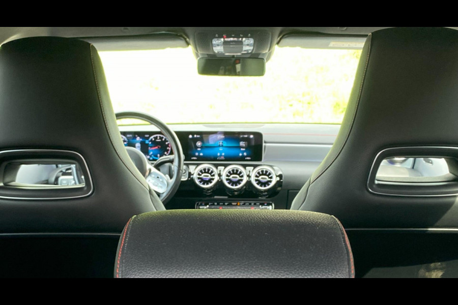 Mercedes-Benz CLA-Klasse Shooting Brake 200 Business Solution AMG/ 19"/ Ambient/ Cam/ Elec. trekhaak