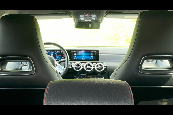 Mercedes-Benz CLA-Klasse Shooting Brake 200 Business Solution AMG/ 19"/ Ambient/ Cam/ Elec. trekhaak