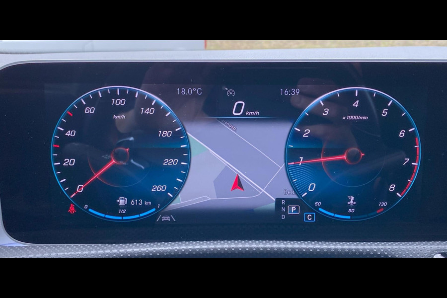 Mercedes-Benz CLA-Klasse Shooting Brake 200 Business Solution AMG/ 19"/ Ambient/ Cam/ Elec. trekhaak