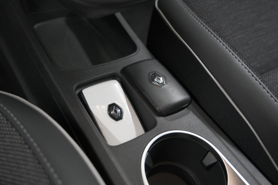 Renault Captur Mild Hybrid 140 EDC Techno | Camera | 9.3 Inch Scherm | Apple Carplay | Parkeersensoren | Allseason Banden | Stoelverwarming