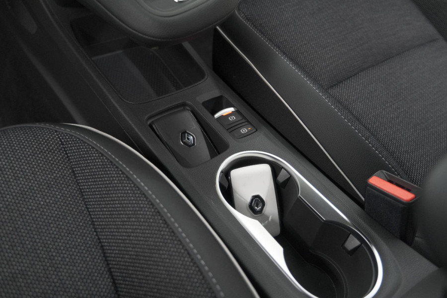 Renault Captur Mild Hybrid 140 EDC Techno | Camera | 9.3 Inch Scherm | Apple Carplay | Parkeersensoren | Allseason Banden | Stoelverwarming