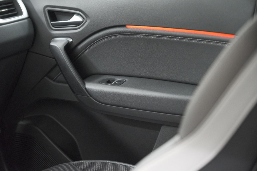 Renault Captur Mild Hybrid 140 EDC Techno | Camera | 9.3 Inch Scherm | Apple Carplay | Parkeersensoren | Allseason Banden | Stoelverwarming