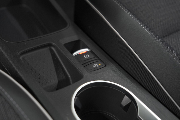 Renault Captur Mild Hybrid 140 EDC Techno | Camera | 9.3 Inch Scherm | Apple Carplay | Parkeersensoren | Allseason Banden | Stoelverwarming