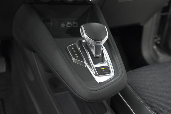 Renault Captur Mild Hybrid 140 EDC Techno | Camera | 9.3 Inch Scherm | Apple Carplay | Parkeersensoren | Allseason Banden | Stoelverwarming