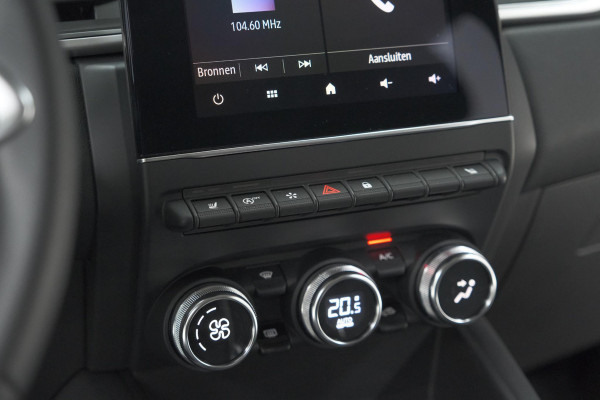 Renault Captur Mild Hybrid 140 EDC Techno | Camera | 9.3 Inch Scherm | Apple Carplay | Parkeersensoren | Allseason Banden | Stoelverwarming