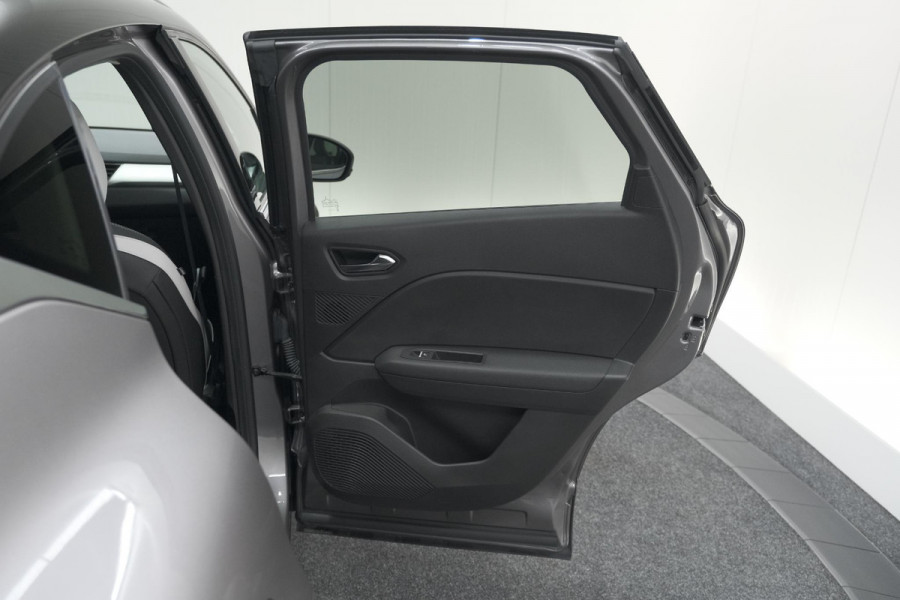 Renault Captur Mild Hybrid 140 EDC Techno | Camera | 9.3 Inch Scherm | Apple Carplay | Parkeersensoren | Allseason Banden | Stoelverwarming