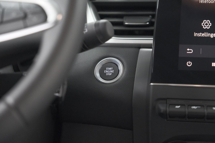 Renault Captur Mild Hybrid 140 EDC Techno | Camera | 9.3 Inch Scherm | Apple Carplay | Parkeersensoren | Allseason Banden | Stoelverwarming