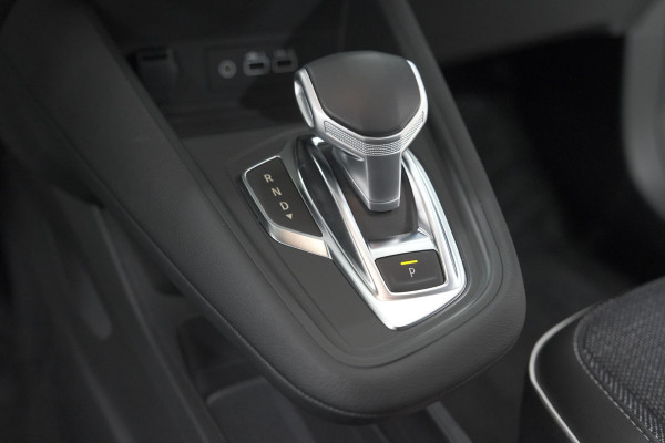 Renault Captur Mild Hybrid 140 EDC Techno | Camera | 9.3 Inch Scherm | Apple Carplay | Parkeersensoren | Allseason Banden | Stoelverwarming