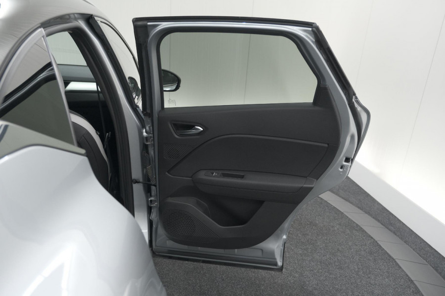 Renault Captur Mild Hybrid 140 EDC Techno | Camera | 9.3 Inch Scherm | Apple Carplay | Parkeersensoren | Allseason Banden | Stoelverwarming