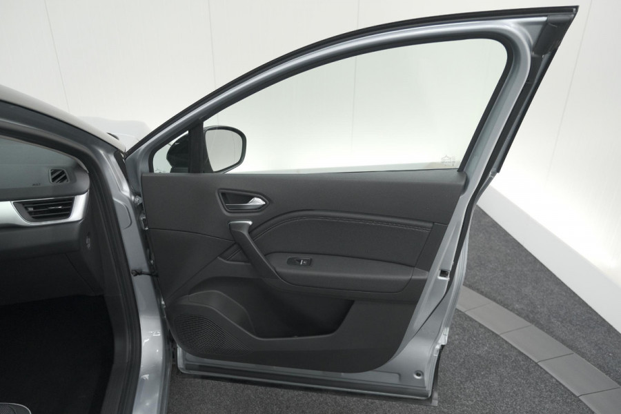Renault Captur Mild Hybrid 140 EDC Techno | Camera | 9.3 Inch Scherm | Apple Carplay | Parkeersensoren | Allseason Banden | Stoelverwarming