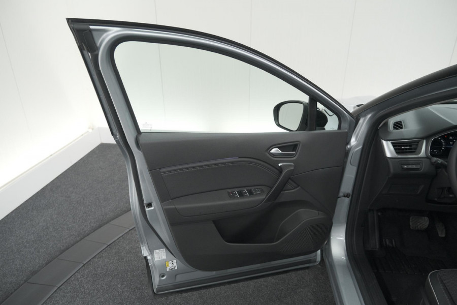 Renault Captur Mild Hybrid 140 EDC Techno | Camera | 9.3 Inch Scherm | Apple Carplay | Parkeersensoren | Allseason Banden | Stoelverwarming