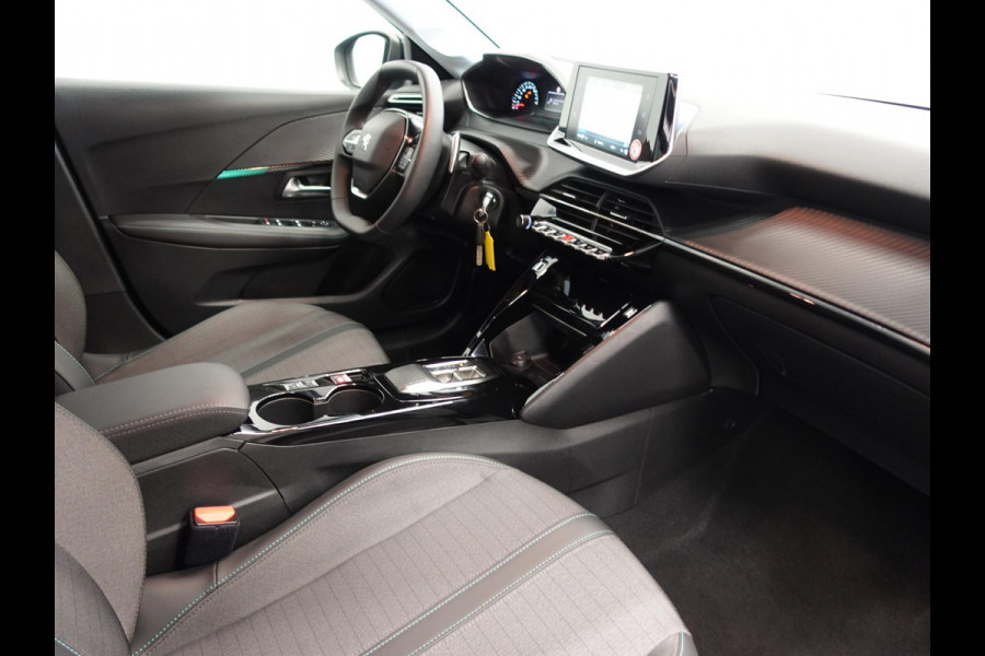 Peugeot 208 1.2 PureTech 100pk Aut. Allure Pack Navigatie Apple Carplay/Android Auto Camera Parkeersensor achter Cruise Control Virtual Cockpit Climate Control Getinte ramen