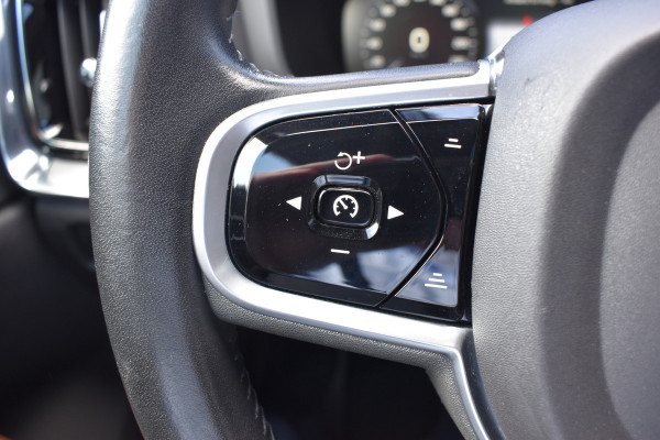 Volvo V60 2.0 T5 Inscription Leer | Pano Dak | ACC | Stoelverwarming | Park A+V | Styling Kit