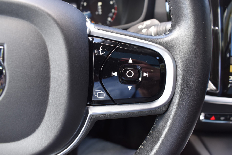 Volvo V60 2.0 T5 Inscription Leer | Pano Dak | ACC | Stoelverwarming | Park A+V | Styling Kit