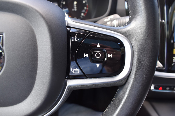 Volvo V60 2.0 T5 Inscription Leer | Pano Dak | ACC | Stoelverwarming | Park A+V | Styling Kit