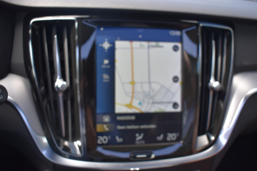 Volvo V60 2.0 T5 Inscription Leer | Pano Dak | ACC | Stoelverwarming | Park A+V | Styling Kit