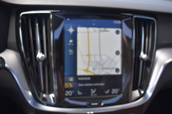 Volvo V60 2.0 T5 Inscription Leer | Pano Dak | ACC | Stoelverwarming | Park A+V | Styling Kit